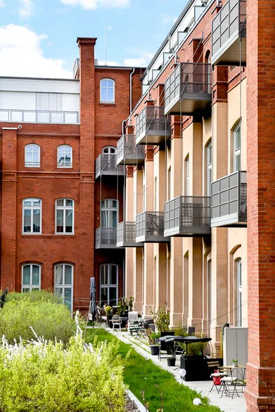 Mehr Wohnqualität im Spreekarree – Jetzt Traumwohnung entdecken.  Grosse Terrasse-voll möbliert — photo 1